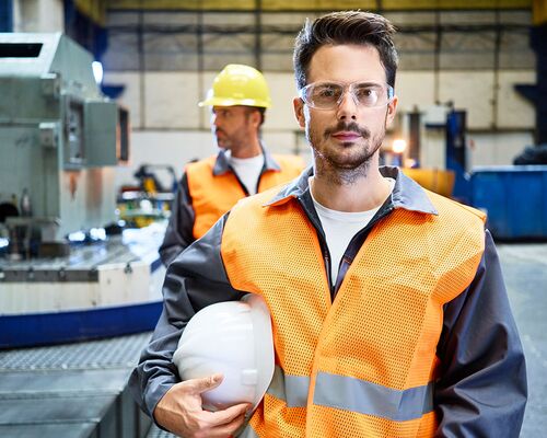 Ρούχα Εργασίας: Η Κρίσιμη Σημασία της Ποιότητας σε Κάθε Εργασιακό Περιβάλλον