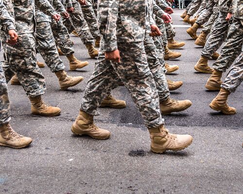Στρατιωτικά Είδη: Προετοιμασία για τον Στρατό - Πώς να Επιλέξετε τα Κατάλληλα Ρούχα